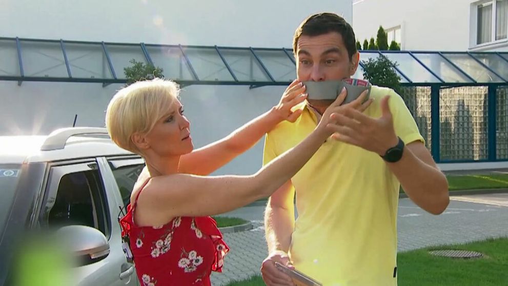 Horiace štúdio, štikútka či pád v priamom prenose: Toto nie je prvý apríl!