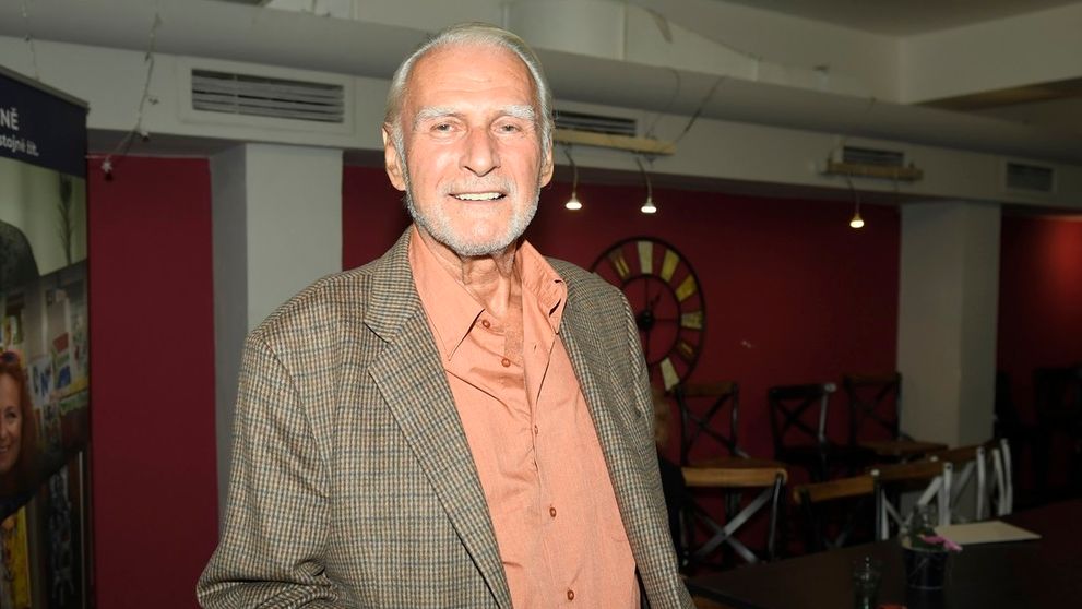 Zomrel český herec, ktorý prepožičal svoj hlas vo filme Vinnetou