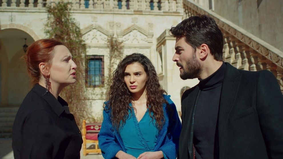 Spútaný motýľ: 111. a 112. epizóda