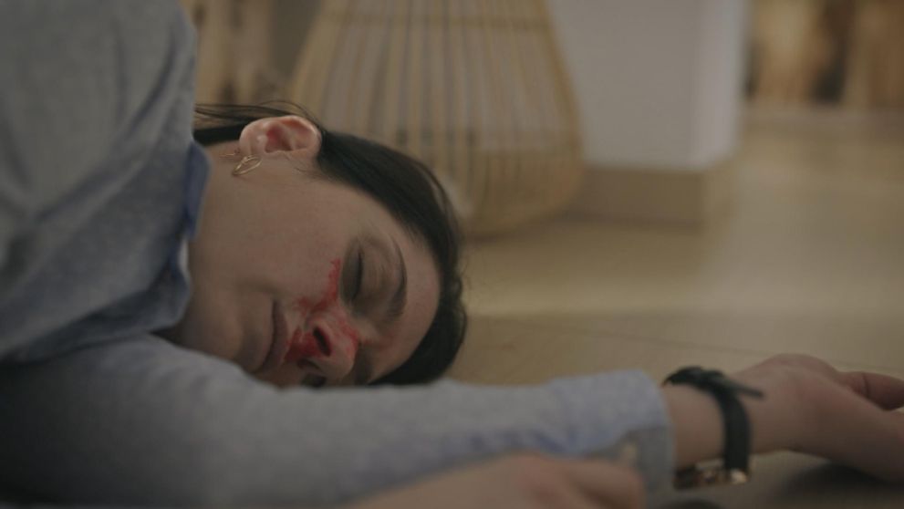 Čo si urobila s mojím synom? Eva skončila po hádke s Jakubom na dlážke