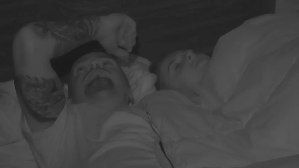 Už je ruka v rukáve? Šimon a Alex urobili prvý veľký krok!