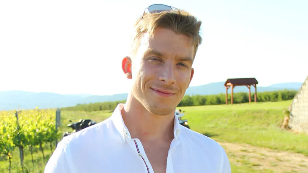 Juraj Bača sa nezdá. Takto zaskočil mladú blondínku