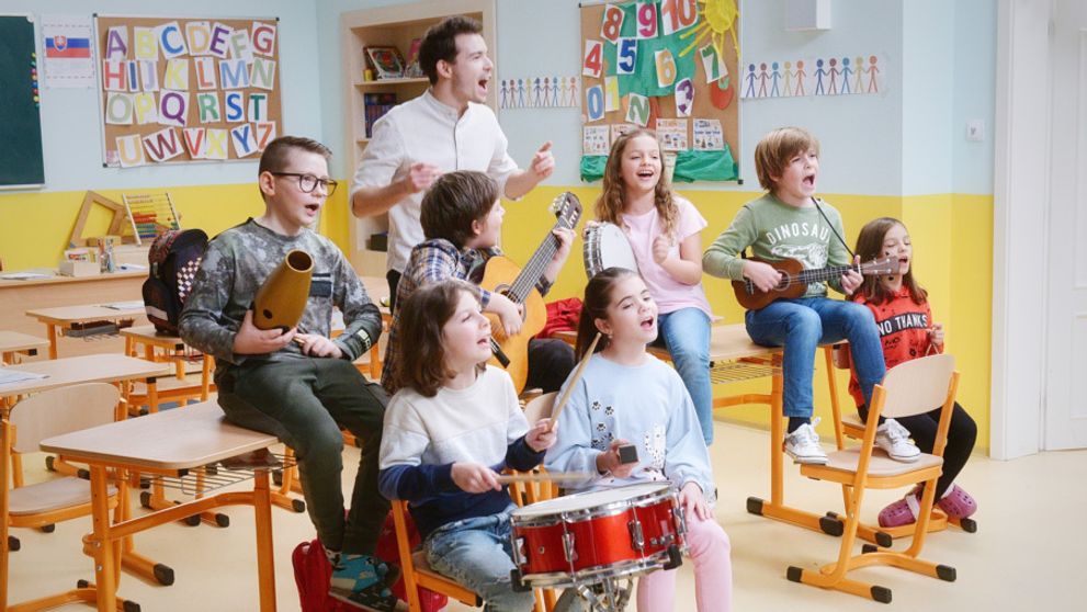 Obľúbená slovenská kapela v Oteckoch: Koncert priamo v škole