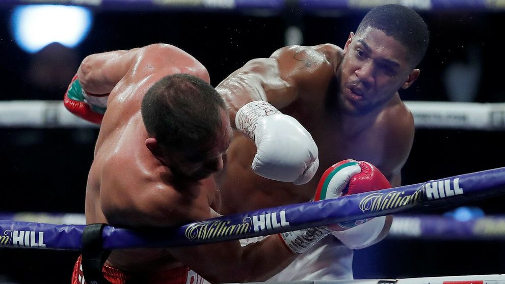 Joshua v 9. kole knokautoval Puleva a poslal odkaz Furymu