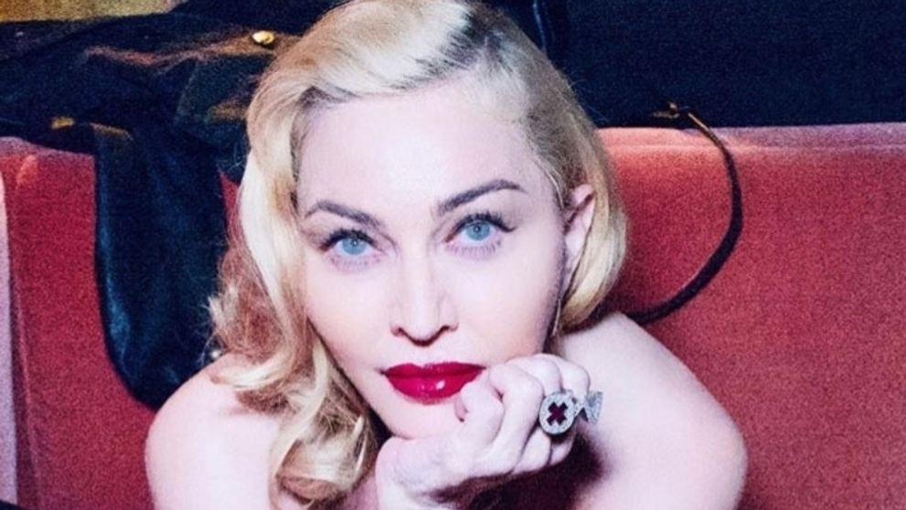 Madonna sa skrášlila. Po šesťdesiatke sa dala prvýkrát potetovať