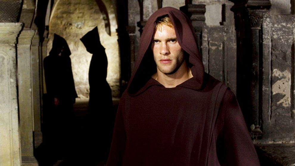 Nepotrebuje zbrane, sám jednou je - Lasko: Päsť Božia!