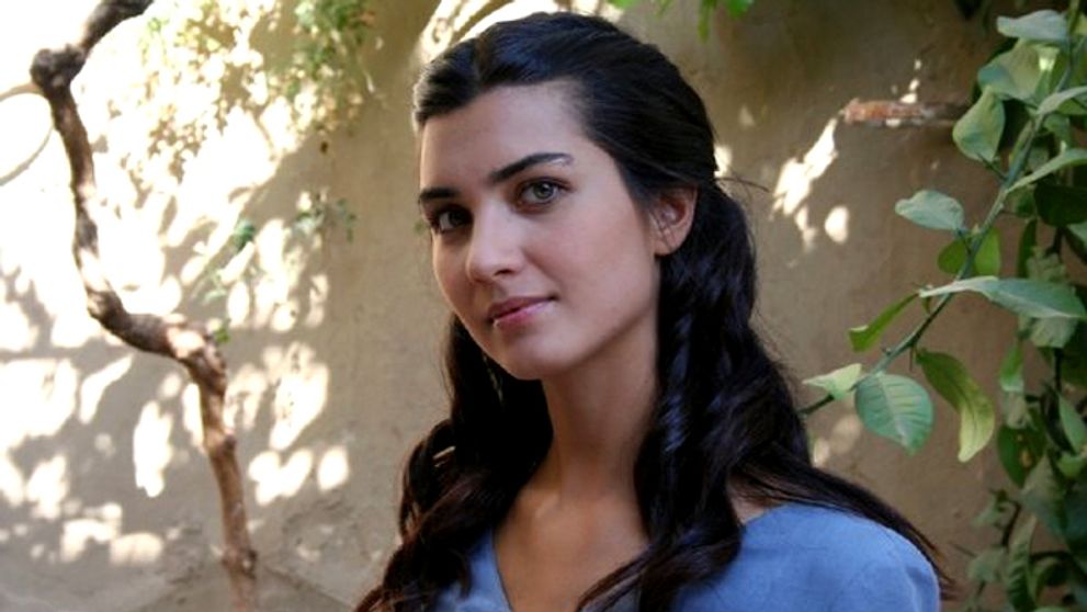 Tuba Büyüküstün kráľovnou arabského sveta!