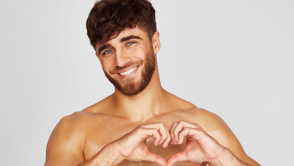 Stihol už zlomiť srdce? Beznádejný romantik Lu chce dať kráske vo vile exkluzívny dar