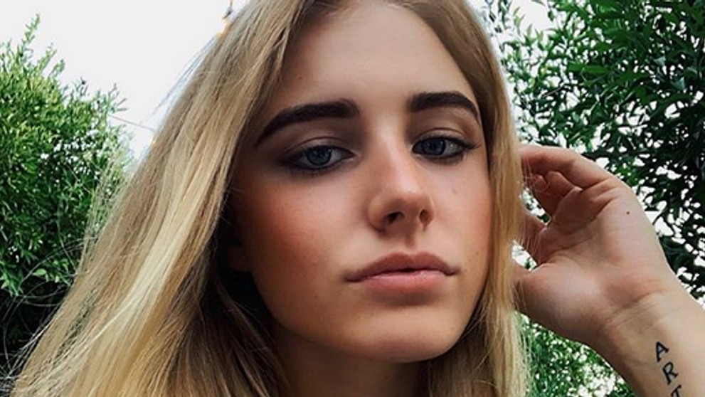 Osemnásťročná Kollárova dcéra pritvrdila. Zverejnila nahú fotku