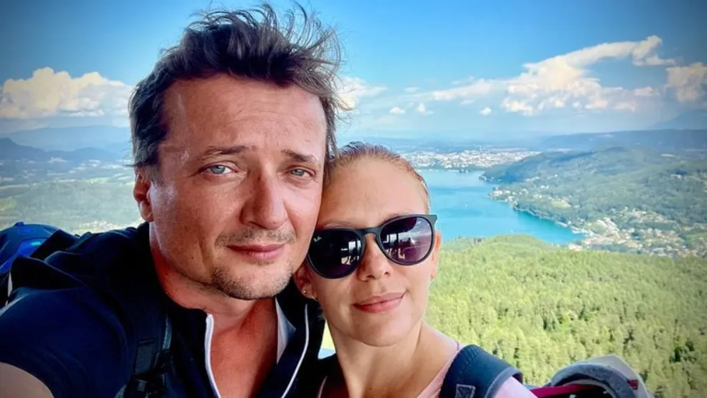 Heribanova krásna manželka mieri na obrazovky. Zažila kultúrny šok