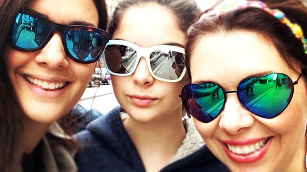 Slamená vdova Bergüzar: Dámska jazda v Londýne!