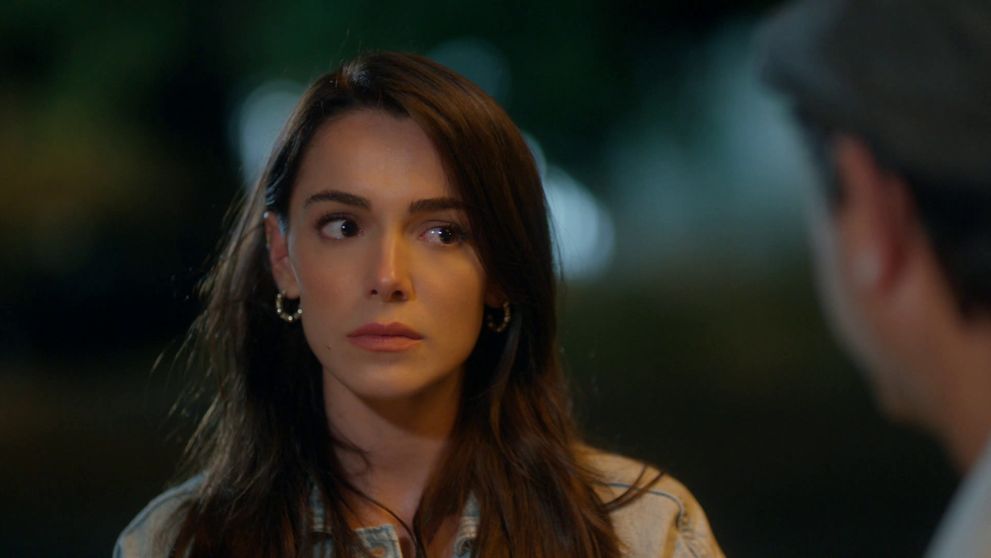 Na Leylinu smolu si darebák Yakup vzal do hlavy, že Ateş bude ich ďalšia obeť