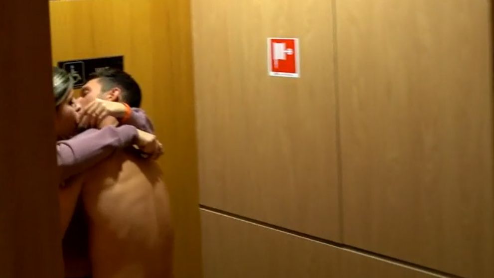 S touto by to nikto nečakal! Dávid vášnivo bozkával inú, Stanka ušla z párty