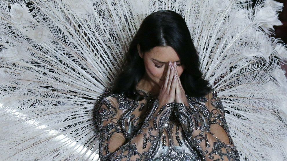 Najkrajšia modelka Victoria's Secret skončila. Adrianu už žiadna neprekoná