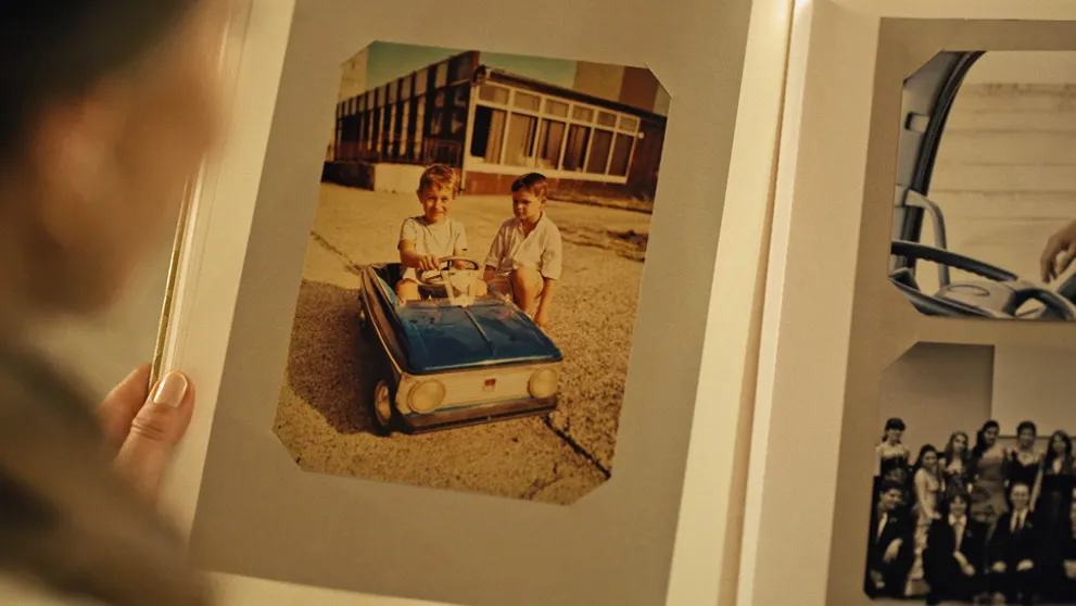 Fotografia z dávnej minulosti: Spoznali sa už ako deti?