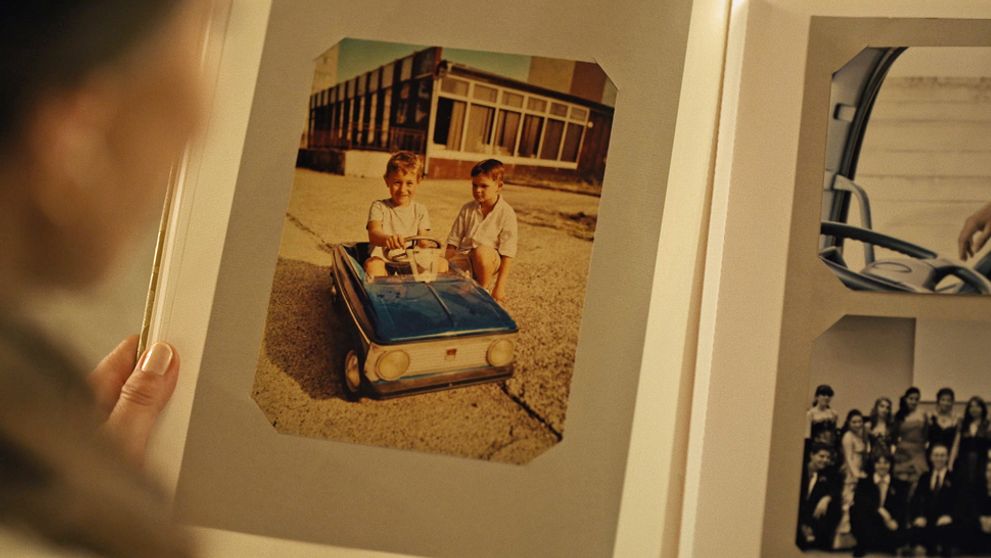 Fotografia z dávnej minulosti: Spoznali sa už ako deti?