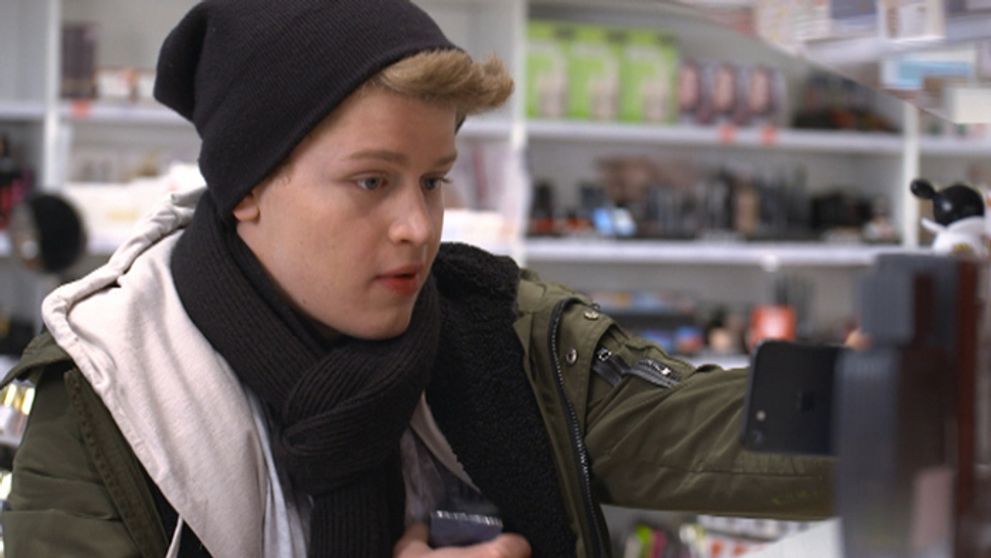 Dorota je stále zákernejšia. Luky kvôli nej kradol a ešte si to aj nahral na mobil