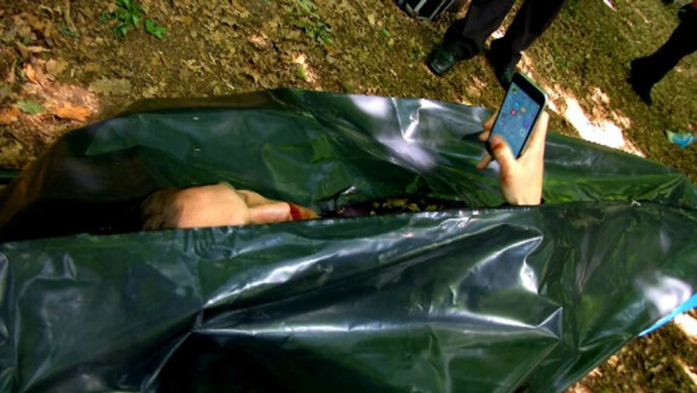 Keď mŕtvola smskuje: Komu poslal Oláh  posmrtnú SMS?