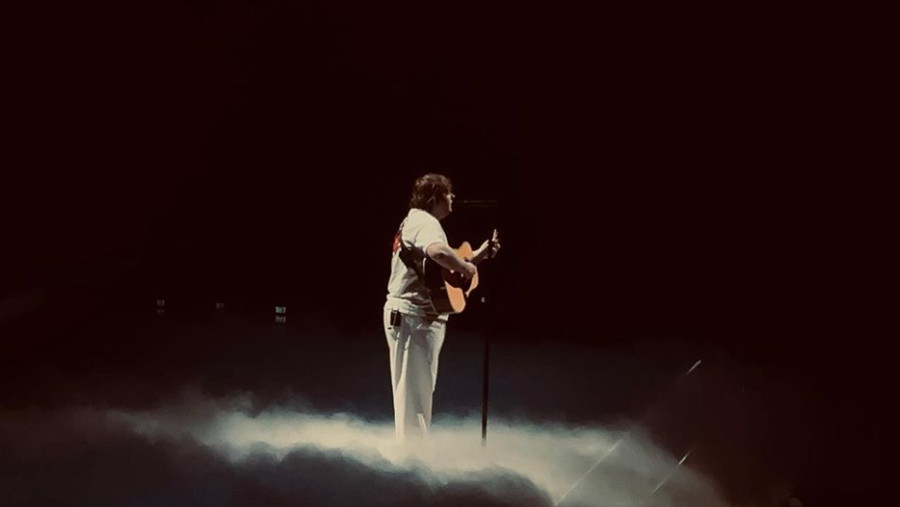 Emotívny moment: Obľúbeného speváka zastihla choroba uprostred koncertu