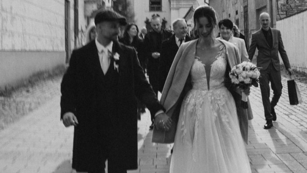 Tanečník z Let's Dance sa oženil. Obrúčky si dali vytetovať