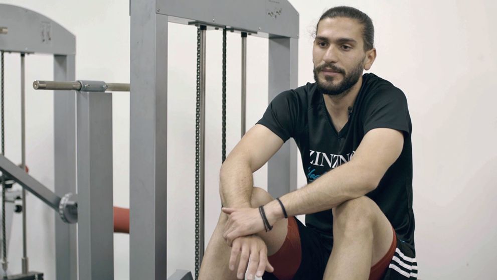 Zarábame ťažké prachy a míňame ich na párty a dievčatá? Pravda je úplne iná!