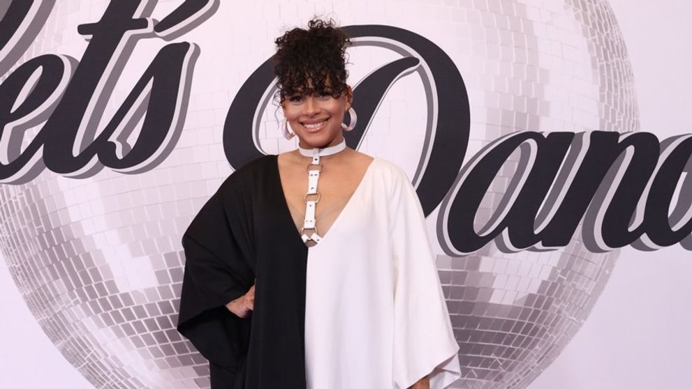 Tina sa rozhodla pre radikálnu zmenu. Jej dcéra ju chce nasledovať