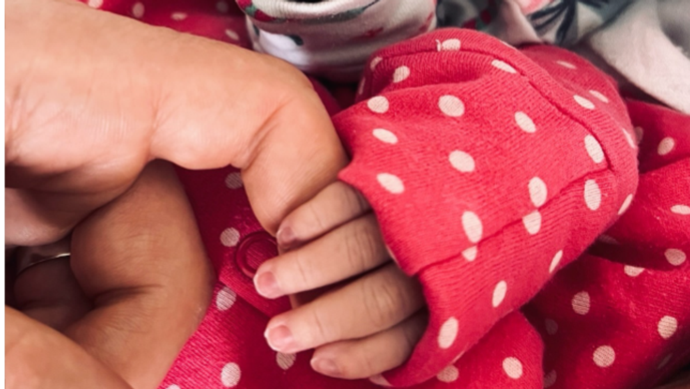 Moderátor rannej relácie sa stal otcom: Teší sa z dvojičiek!