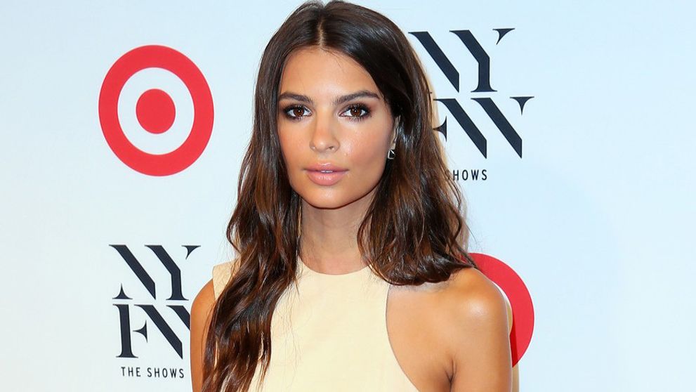 Sexy Emily Ratajkowski. Vďaka obyčajnej veci všetci vedeli, že nemá nohavičky