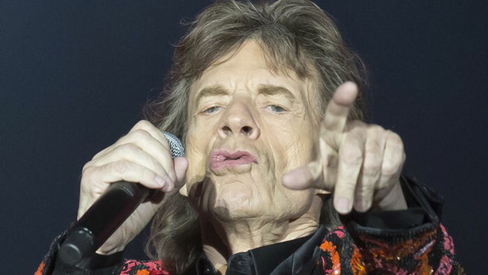 Osemnásobný otec Mick Jagger (74) zbalil ďalšiu krásku. Má len 22