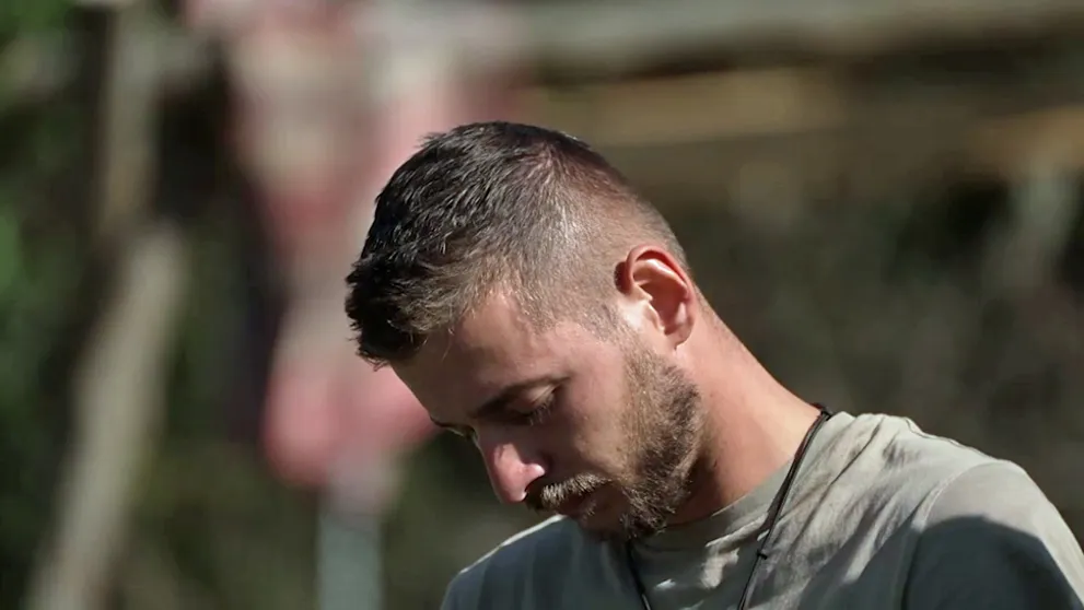 Nad Farmou sa zmráka! Hospodár zhabal všetok alkohol, Mesut si má zbaliť veci