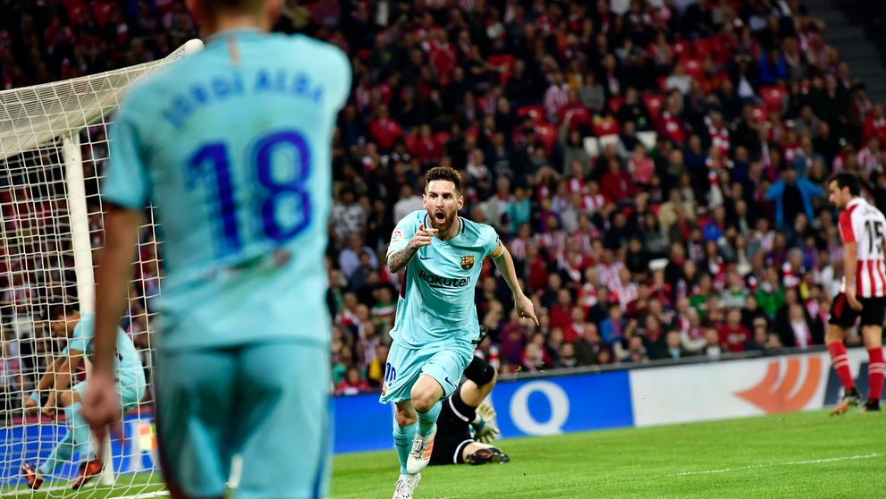 Anthony Joshua zostáva kráľom. Takama zdolal po spŕške rán technickým KO