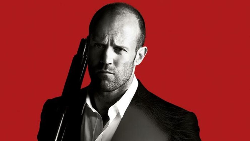 Jason Statham má 50 rokov! Prečo ho vykopli z vily plnej plejmejtiek?