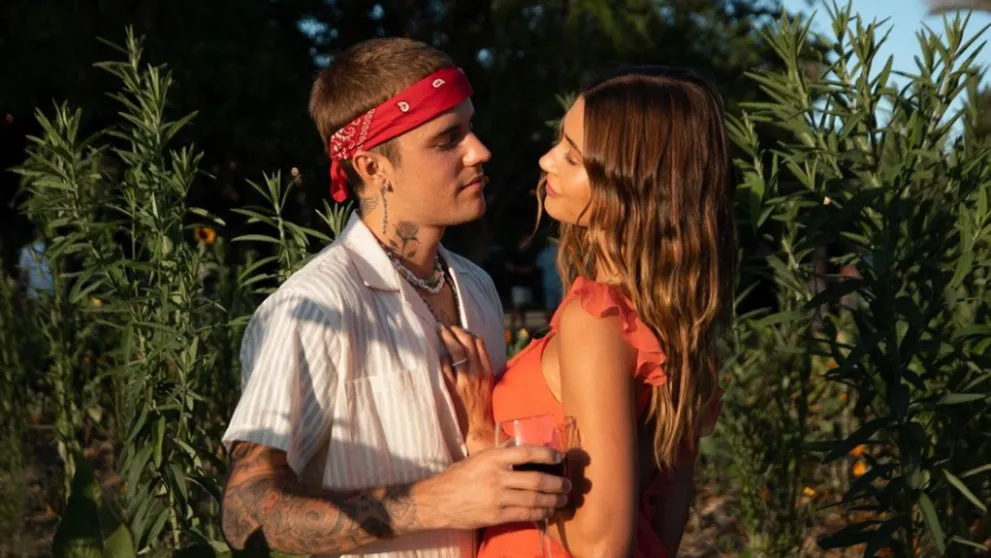 Justin Bieber venoval verejné vyznanie mladej kráske. Manželke Hailey nesmerovalo