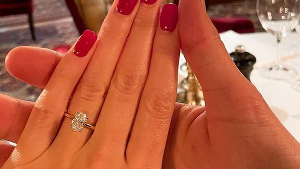 Romantické zásnuby v Paríži: Známa Češka dostala gigantický prsteň