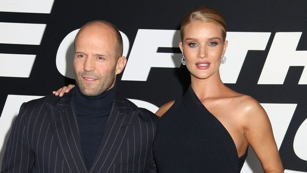 Akčný hrdina Jason Statham sa stal otcom! Foto vnútri