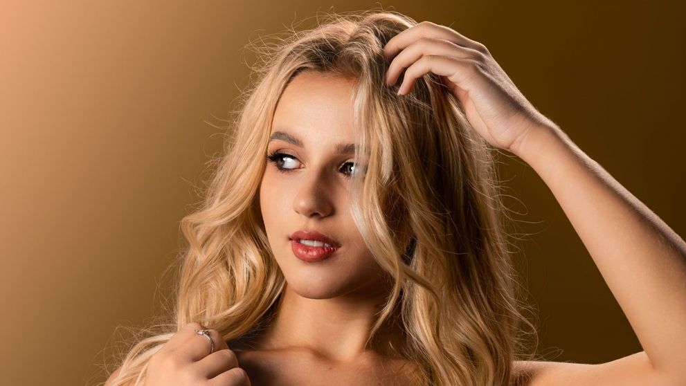 Už žiadna Diana Kovaľová. Speváčka si zmenila meno a to nie je všetko