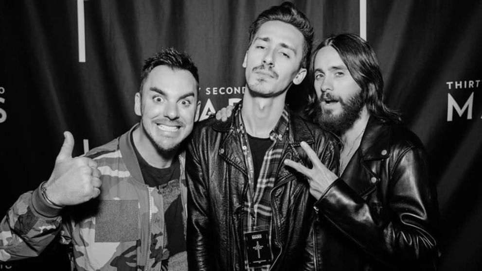 Stojí za úspešnými videoklipmi, jeho pieseň počul aj Lenny Kravitz. Reč je o Slovákovi