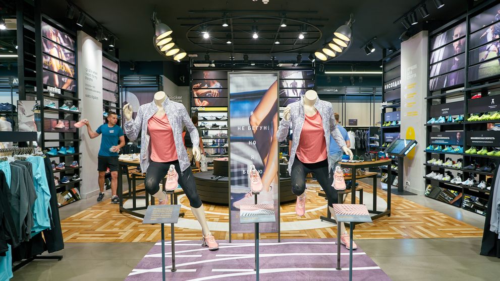 Legendárna športová značka zatvára viaceré kamenné obchody