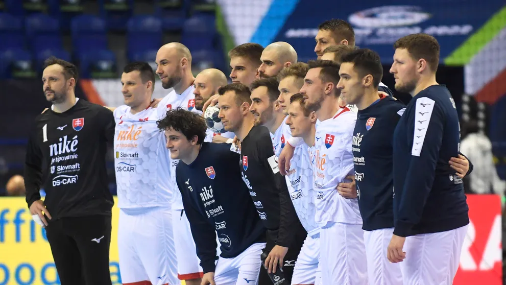 Slovenskí hádzanári po prehre s Ruskom na ME skončili. „Katastrofálna obrana,“ zhodnotil tréner