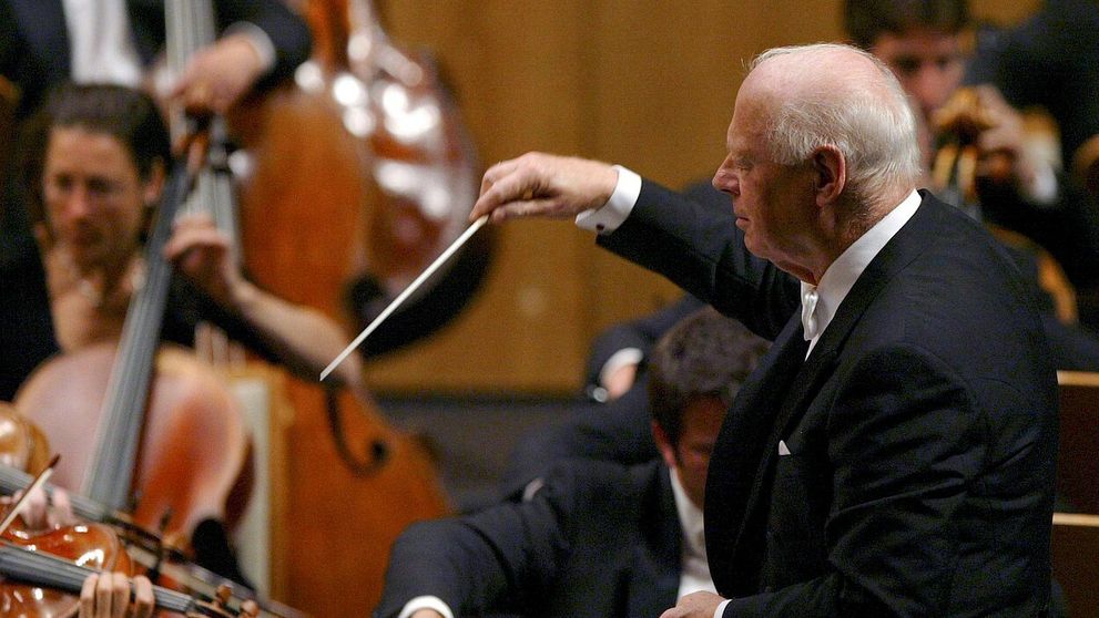 Odišiel vo svojom domove obklopený rodinou. Zomrel legendárny dirigent