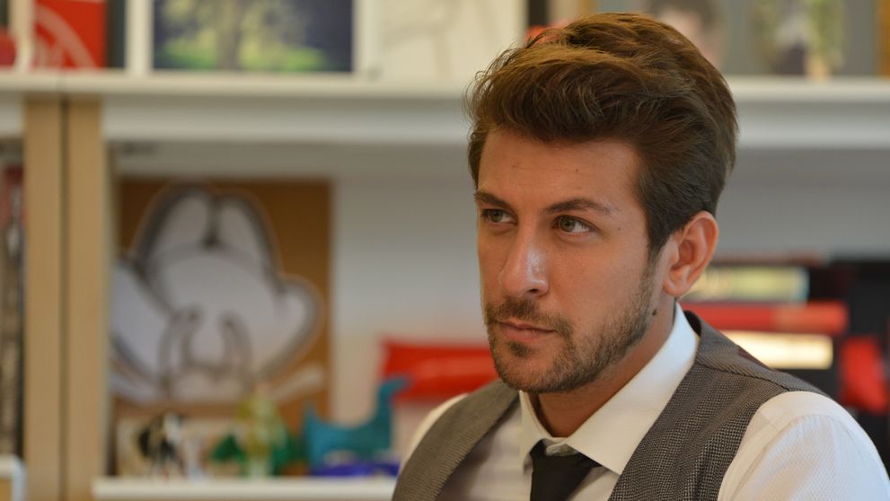 Emre zo seriálu S hlavou v oblakoch: Hlavu mu poplietla táto sexica