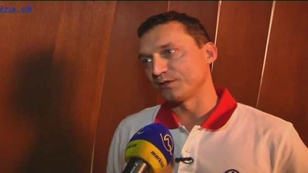 Zjem makovník so sardinkami!