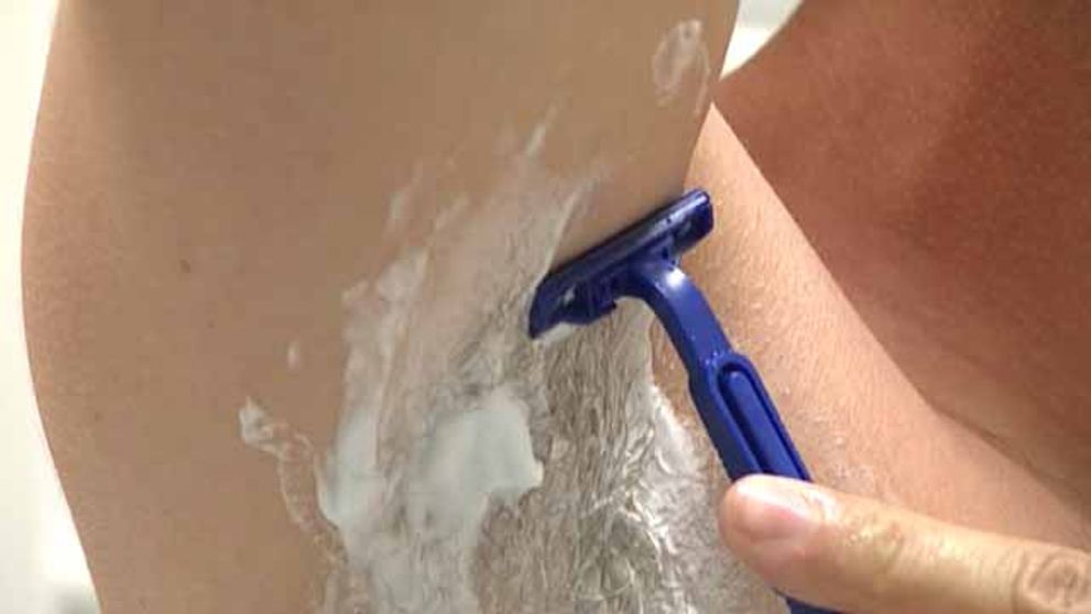 Holiť si či neholiť podpazušie?