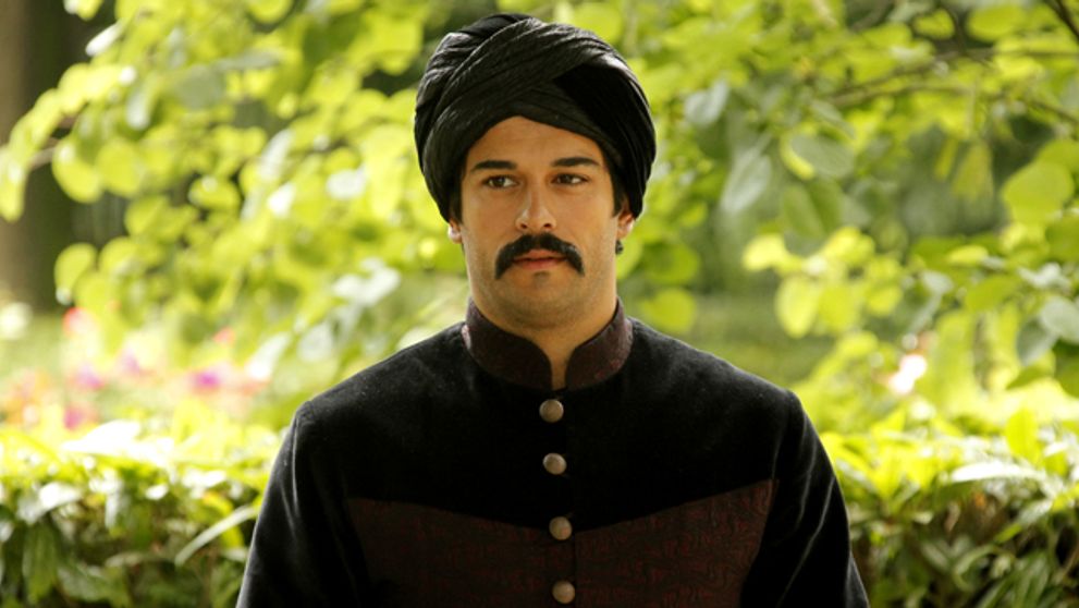 Burak Özçivit na prísnej diéte!