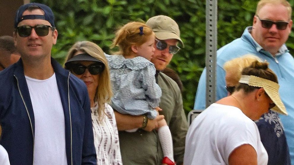 Princ Harry po dlhej dobe ukázal dcéru: Je to rozkošné dievčatko!