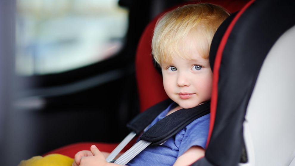 Zabudnuté dieťa v rozhorúčenom aute nemá šancu!