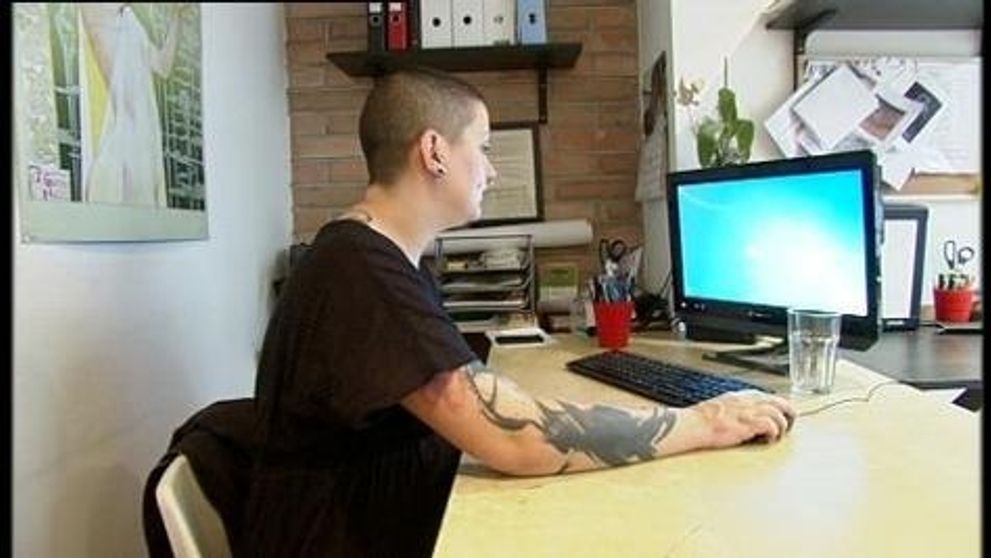 Petra má šperk priamo pod kožou