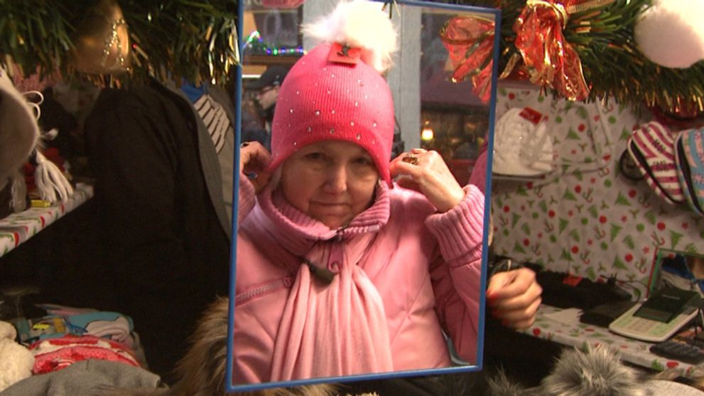 Dôchodkyňa v ružovom je neprehliadnuteľná