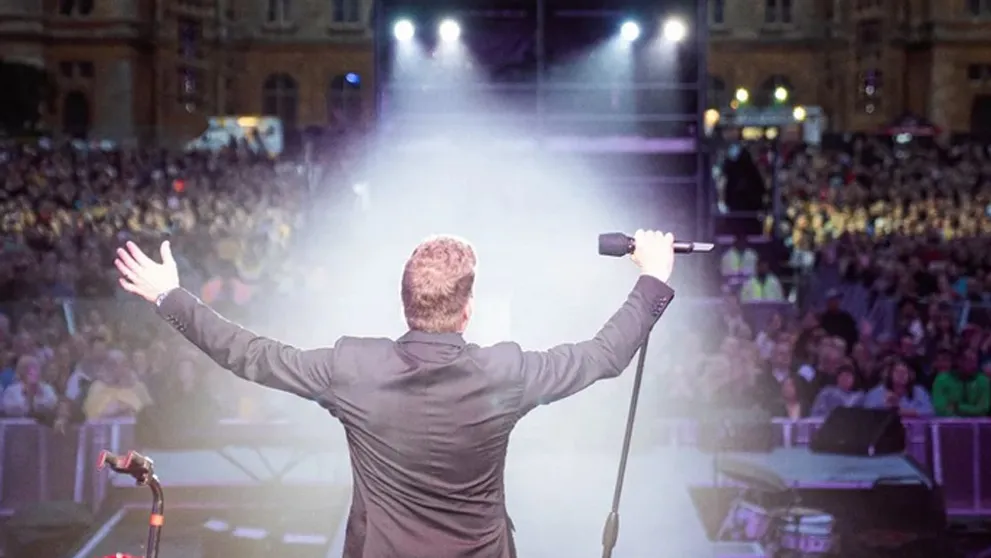 Mohlo sa to skončiť tragicky: Vážna nehoda v rodine svetoznámeho speváka