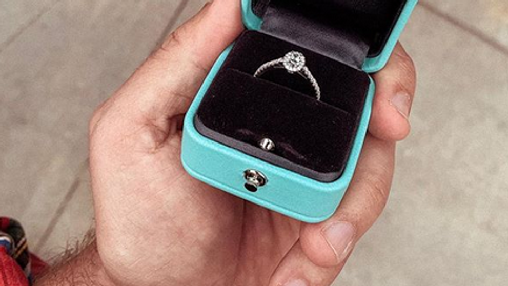 Zásnuby po 17 rokoch! Naša najsexy modelka to absolútne nečakala